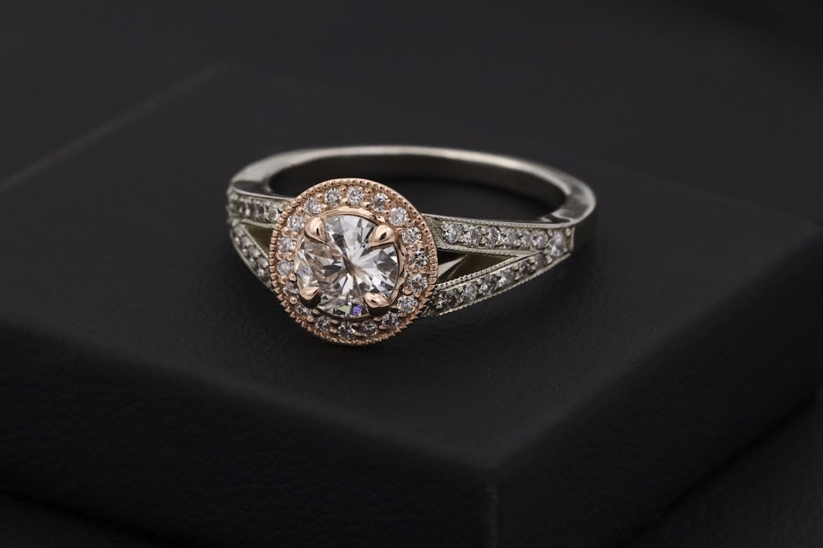 Brilliant cut diamond reflecting light