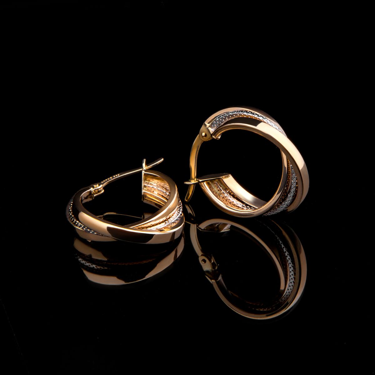 Silver jewelry under scrutiny