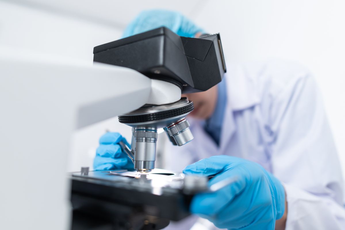 Laboratory team at Delhi Gold Testing AGL